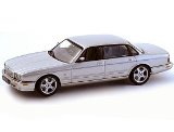 Die-cast Model Jaguar XJR (1:43 scale in Silver)