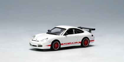 Porsche 911 GT3 RS 2004 in White/Red