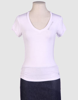 TOPWEAR Short sleeve t-shirts WOMEN on YOOX.COM