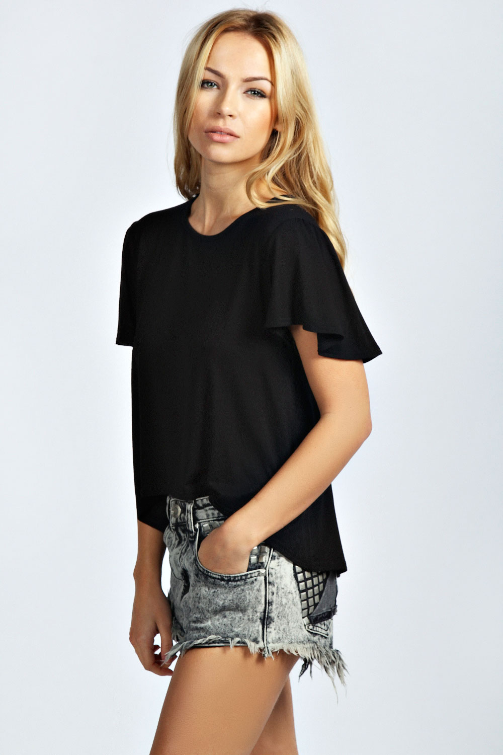 Tia Frill Sleeve Dipped Back T-shirt -