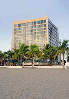 Courtyard by Marriott Fort Lauderdale Beach