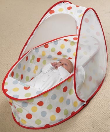 Deluxe Polka dot pop-up travel cot