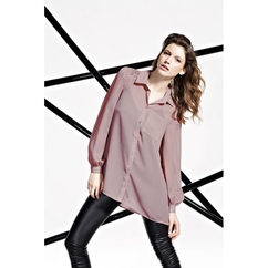 Label Dipped Hem Pintuck Blouse