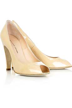 Peep-toe patent pumps