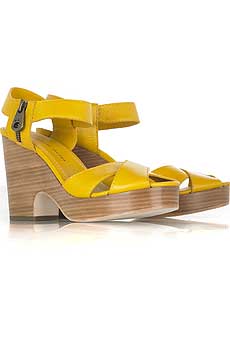 Strappy platform sandals