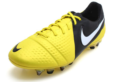 CTR 360 Maestri III SG Pro Football Boots Sonic