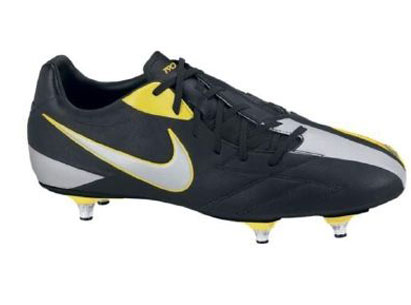 Total 90 Shoot IV SG Football Boots Black/Yellow