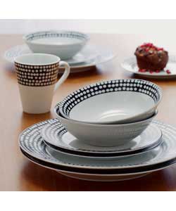 Random Dots 16 Piece Porcelain Dinner Set