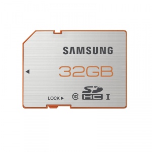 32GB Plus SDHC Class 10 UHS-1