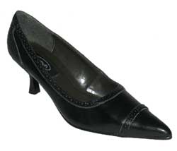 BROGUE COURT SHOE