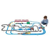 THOMAS THE TANK ENGINE AND FRIENDS - THOMAS ULTIMATE TRAIN SET