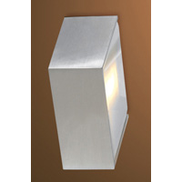 Contemporary and stylish satin silver light box with glass top and bottom diffusers. Height - 6cm Le