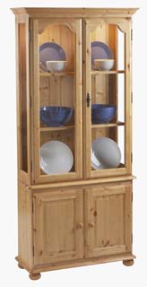 GLAZED 2 DOOR DISPLAY CABINET WITH INTERNAL LIGHTING.PINE EDGED ADJUSTABLE GLASS SHELVES IN