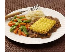 A delicious pie made with Aberdeen Angus beef cooked in a rich ale sauce and topped with golden mashed potato. Served with carrots, Romano beans and celeriac mash.